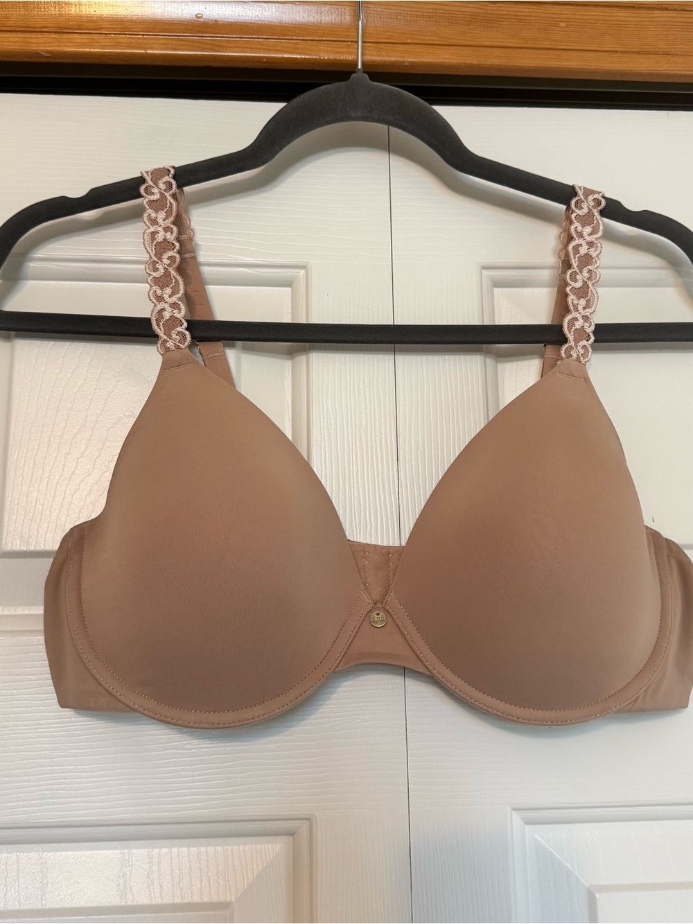 Natori luxe t shirt bra size 38C